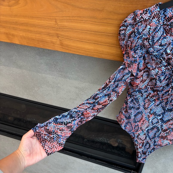 NWOT Diane von Furstenberg Roland ruched printed mesh bodysuit, Size M - Picture 11 of 15